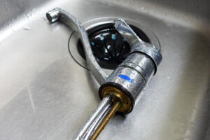 キッチンの蛇口は自分で交換できる？