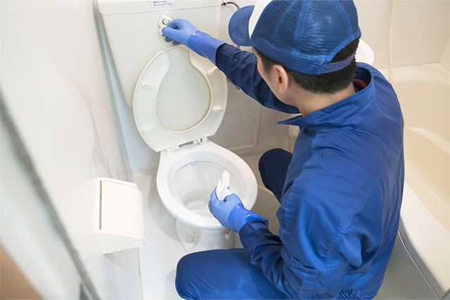 トイレつまり修理の費用はいくら？実際に業者に依頼する際の費用相場も解説！