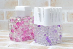 トイレの臭いは消臭剤だけでは消せない