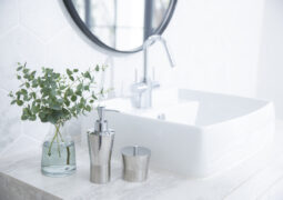 洗面台の蛇口を交換するには？DIYでの手順と注意点を解説