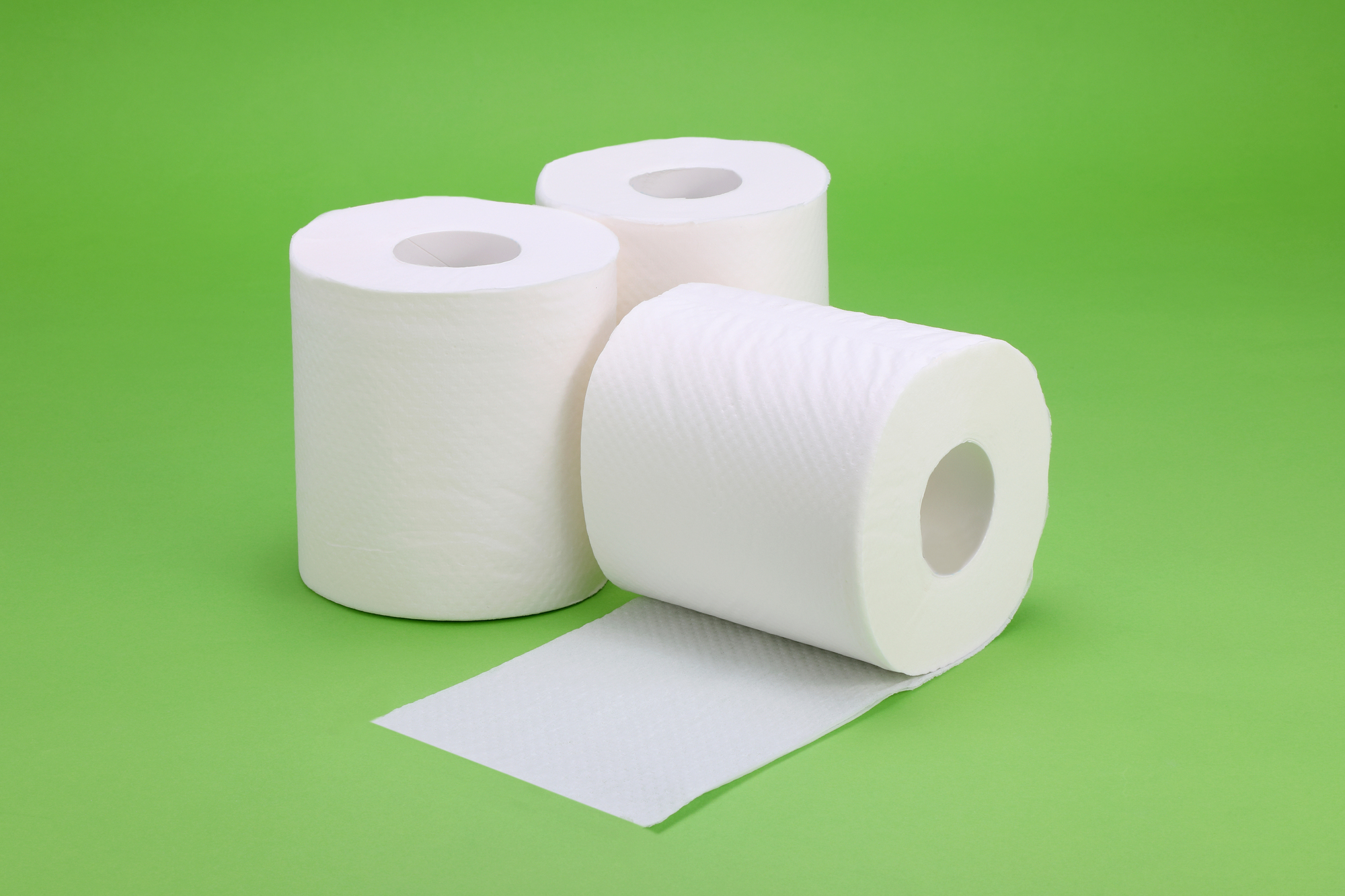 トイレ詰まりはトイレットペーパーのダブルのせい?原因や直し方を解説