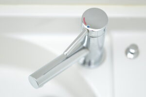 洗面台で使われる蛇口は2種類ある