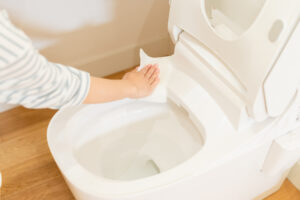 トイレットペーパーによる詰まりが起きたときの症状