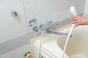 浴室のシャワー水栓を自分で交換する際の注意点