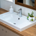 洗面所の水漏れはどこから？場所や原因、応急処置の方法を解説