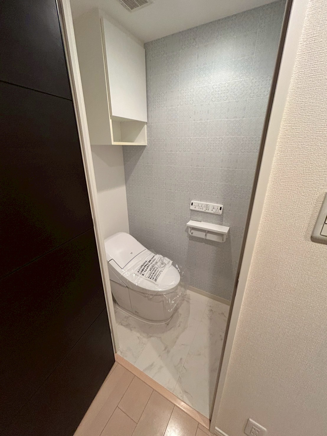 【神奈川県横浜市鶴見区尻手】トイレ交換、内装張替え