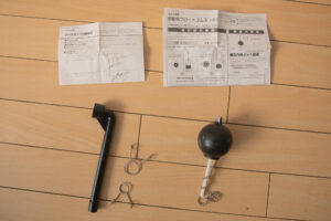 劣化したトイレのゴムフロートを自分で交換する方法