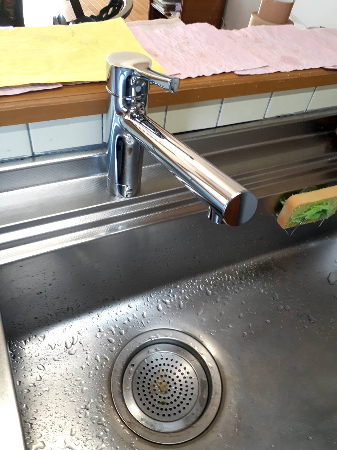 【福島県郡山市富久山町久保田大原】台所ワンホール水栓交換作業