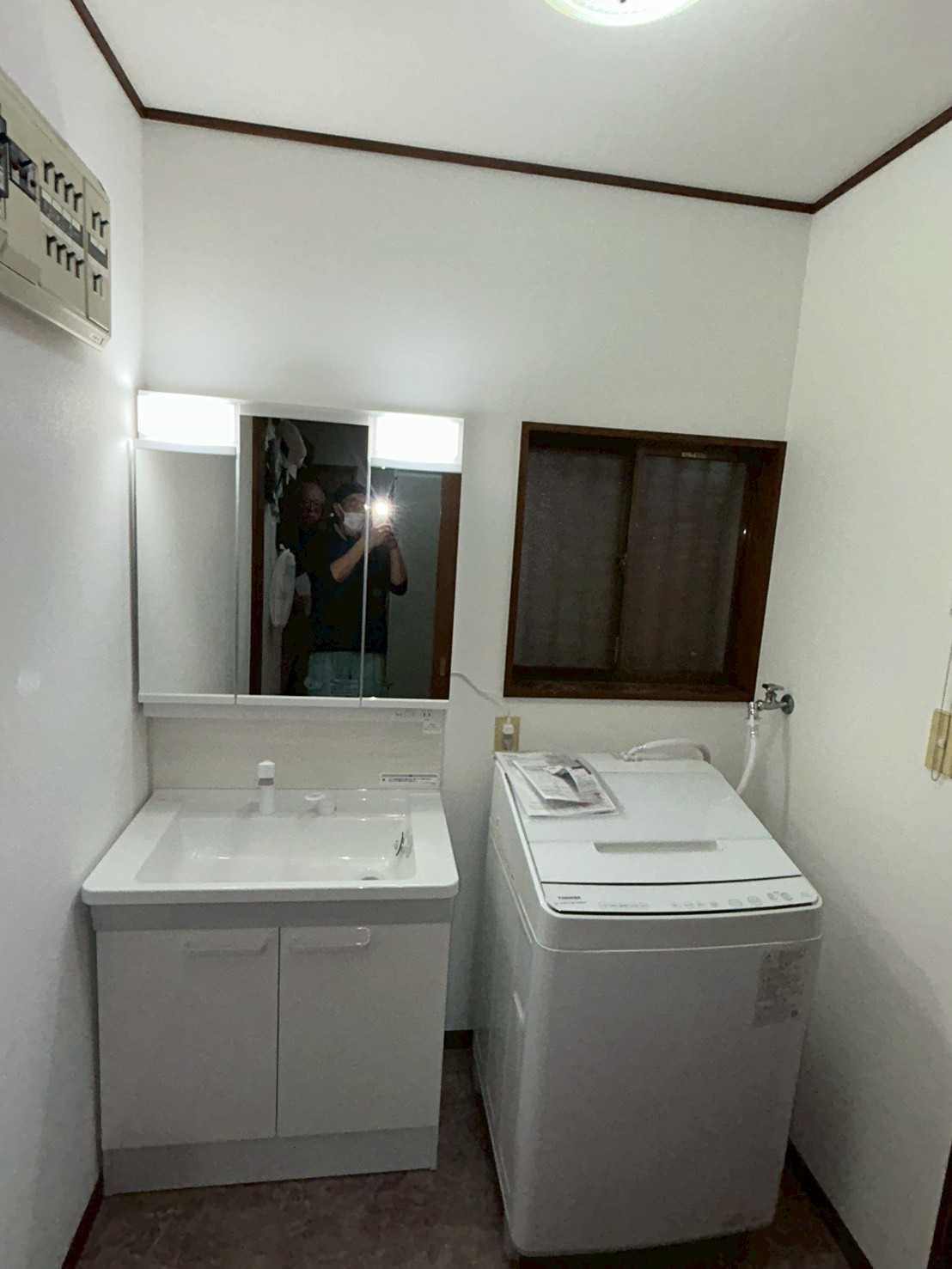 【神奈川県川崎市多摩区南生田】洗面台交換,内装張替え