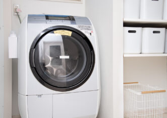 洗濯機の排水口が下水臭い！原因の特定方法や掃除の手順を解説