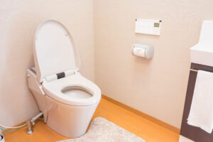 古いトイレの便座は自分で交換できる?